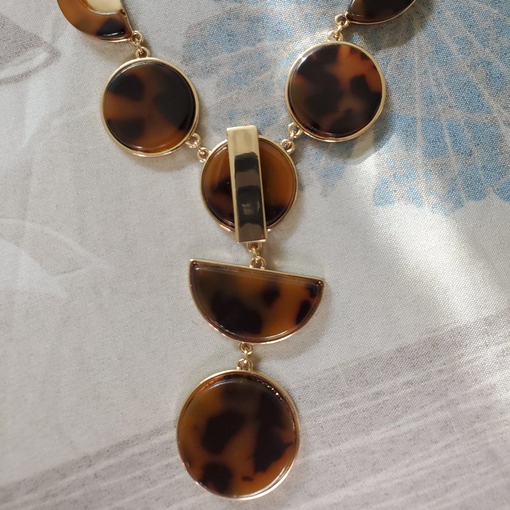 NWT**Tortoise Shell Necklace
